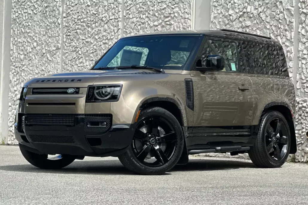 2025 Land Rover Defender 90 X-Dynamic SE photo 1
