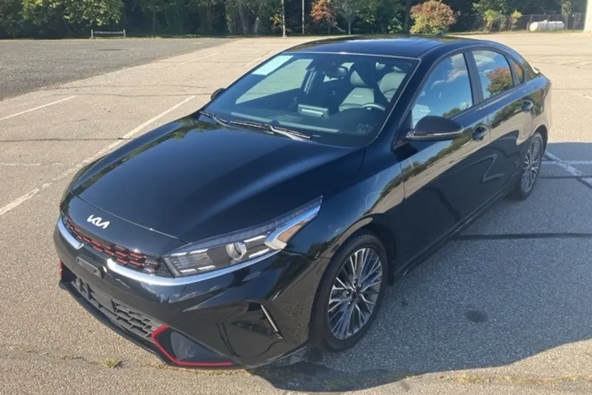 2024 Kia Forte GT-Line photo 1