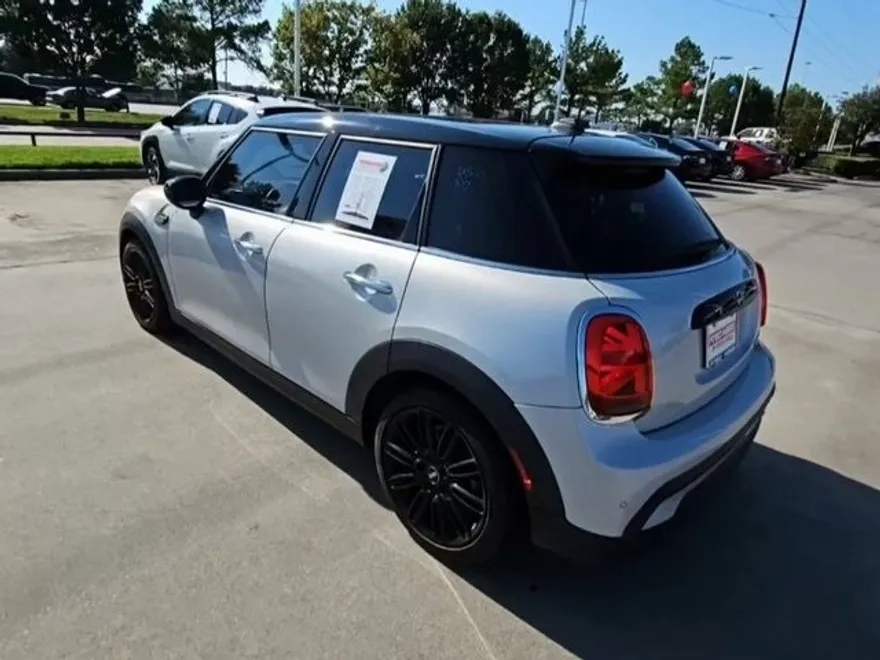2022 Mini Cooper 4 Door Hardtop Oxford Edition photo 2