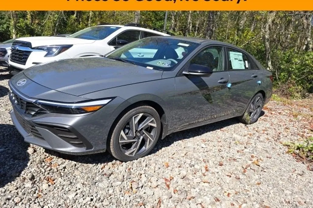2025 Hyundai Elantra SEL Sport photo 1