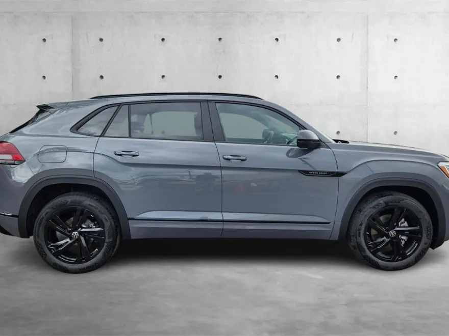 2025 Volkswagen Atlas Cross Sport SEL R-Line photo 1