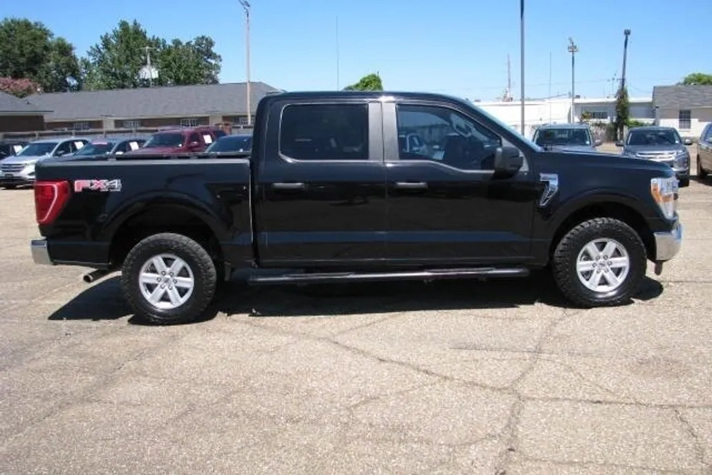 2021 Ford F-150 XLT photo 1