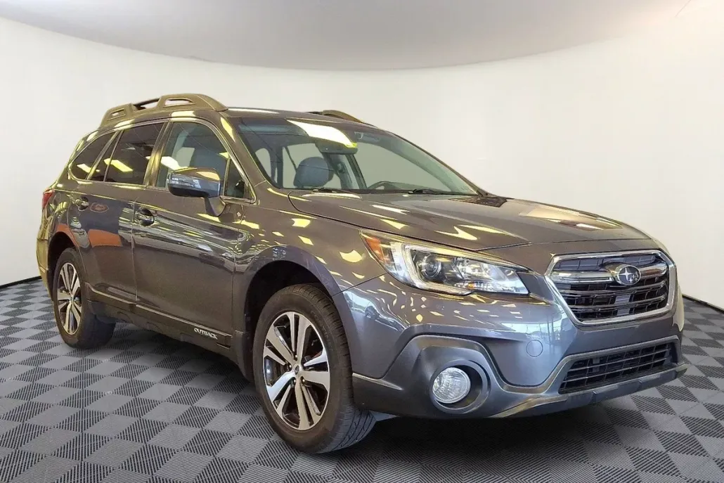 2019 Subaru Outback 2.5i Limited photo 1
