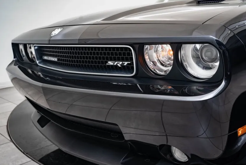 2009 Dodge Challenger SRT8 photo 1