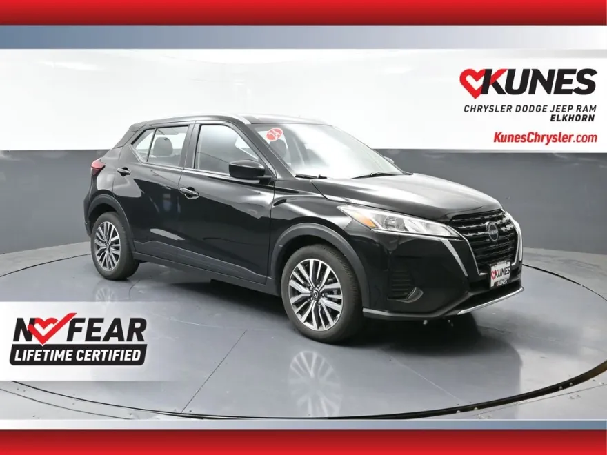 2024 Nissan Kicks SV photo 1