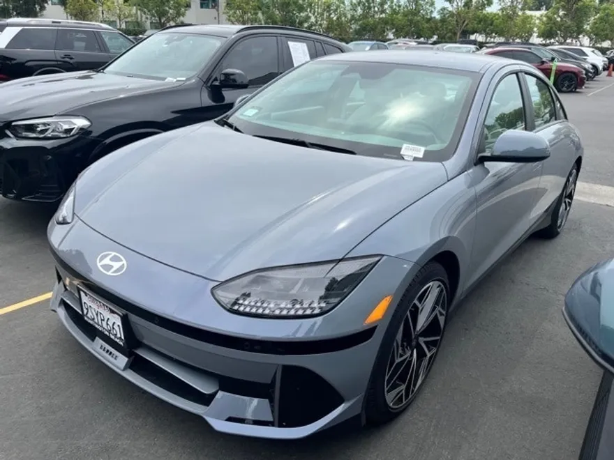 2025 Hyundai Ioniq 6 SEL photo 1