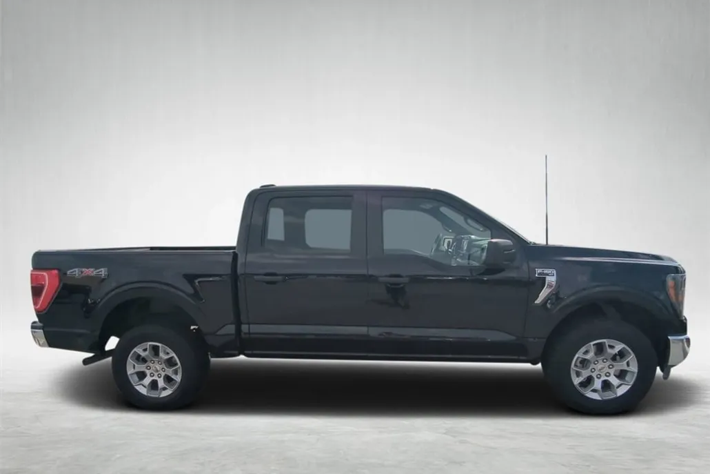 2023 Ford F-150 XLT photo 1