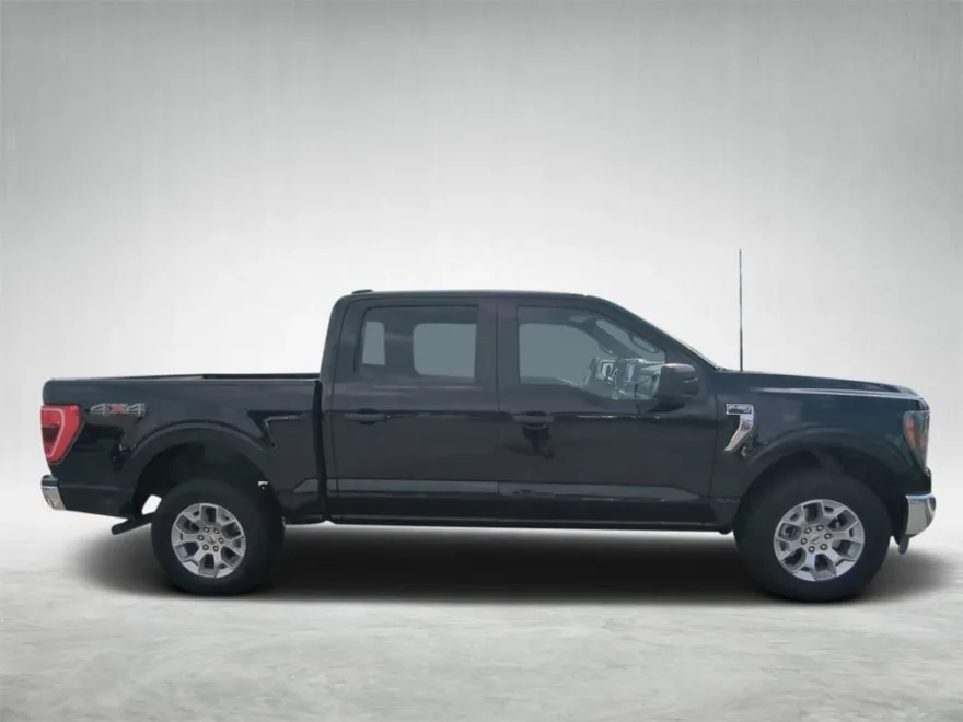 2023 Ford F-150 XLT photo 1