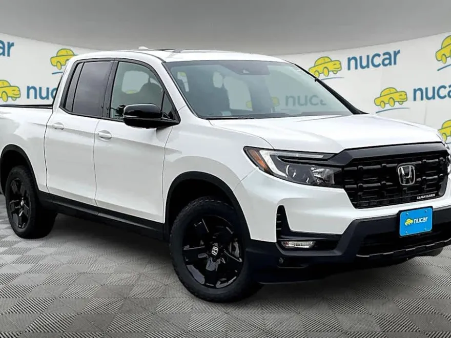 2025 Honda Ridgeline Black Edition photo 1