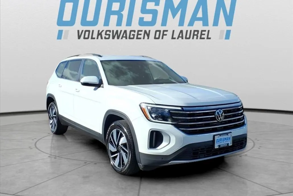 2024 Volkswagen Atlas SE Technology photo 1