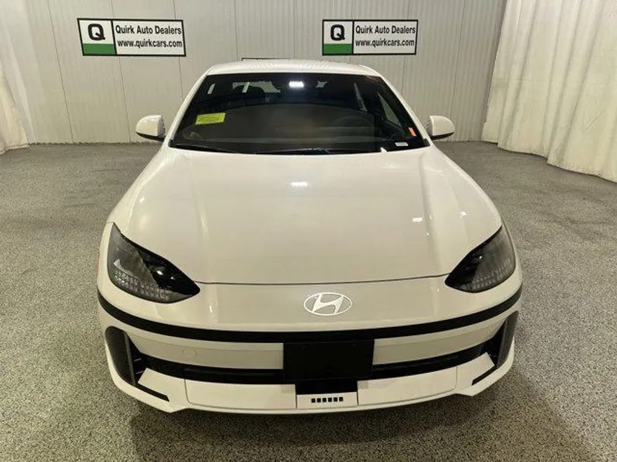 2025 Hyundai Ioniq 6 SE photo 1