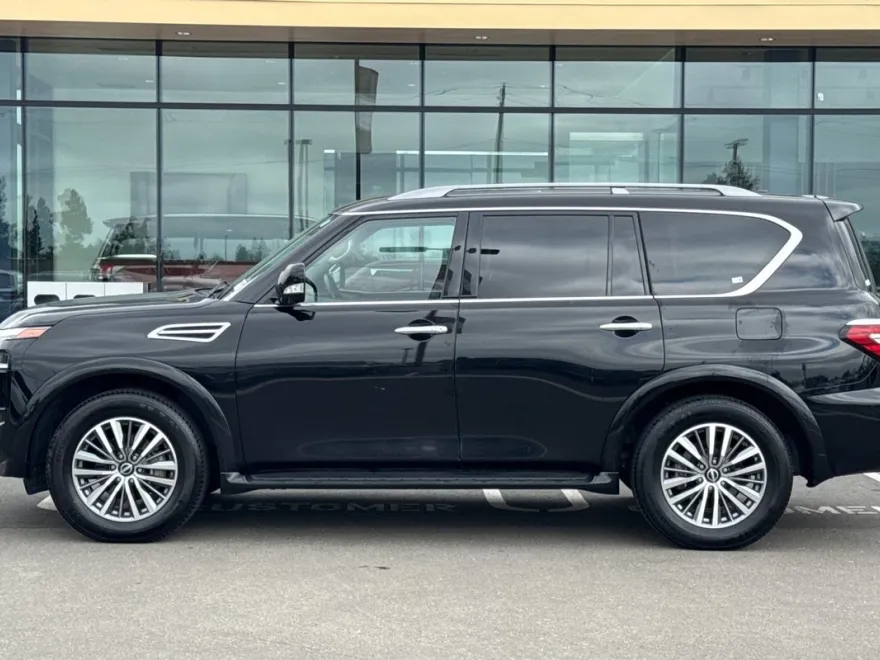 2023 Nissan Armada SL photo 7