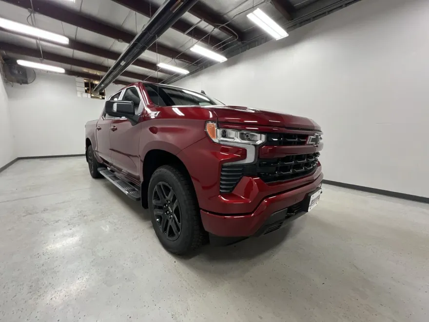 2025 Chevrolet Silverado 1500 RST photo 1