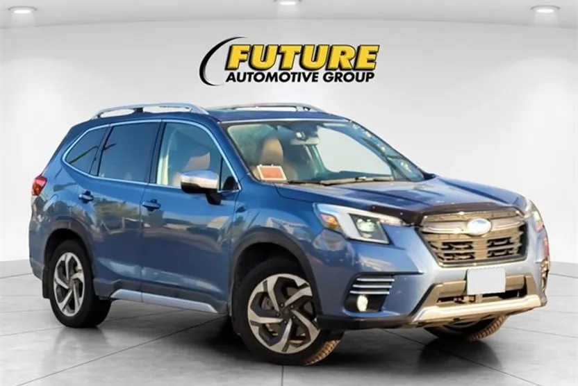 2022 Subaru Forester Touring photo 1