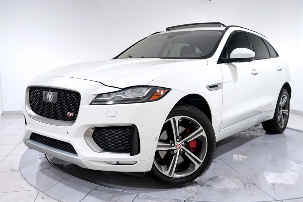 2018 Jaguar F-PACE S photo 1