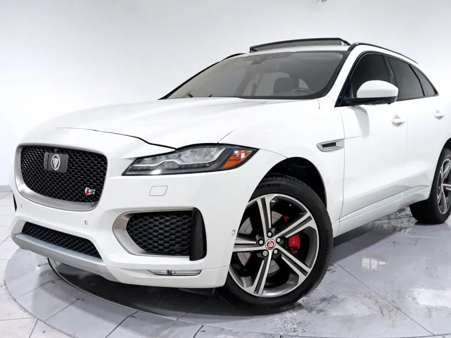 2018 Jaguar F-PACE S photo 1