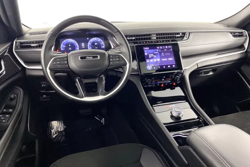 2022 Jeep Grand Cherokee Altitude photo 1