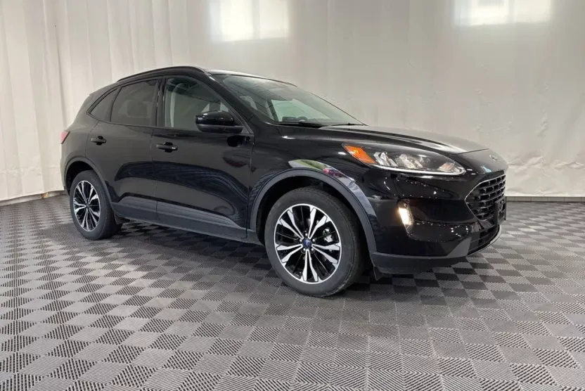 2022 Ford Escape SEL photo 1