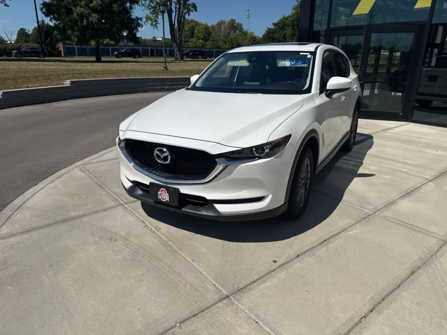 2017 Mazda CX-5 Touring photo 1