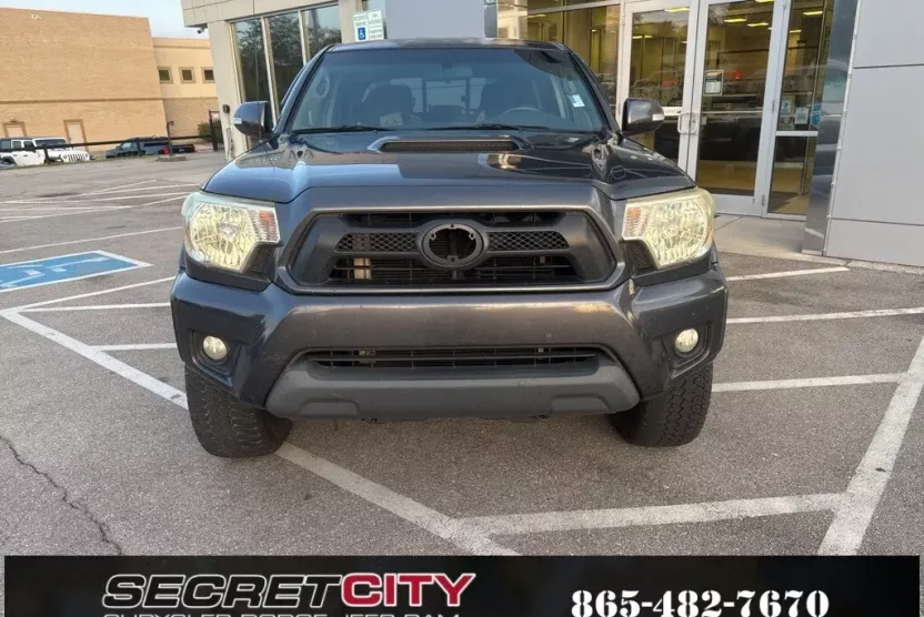 2015 Toyota Tacoma Base photo 1