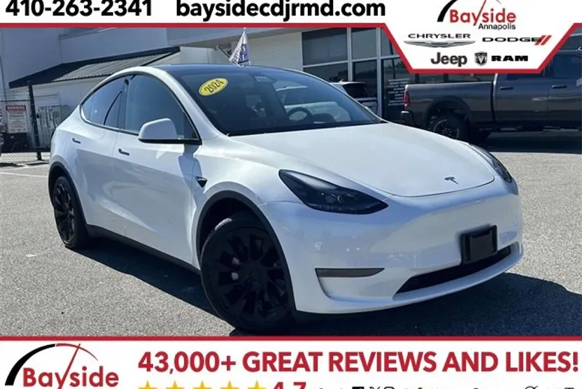 2024 Tesla Model Y Long Range photo 1