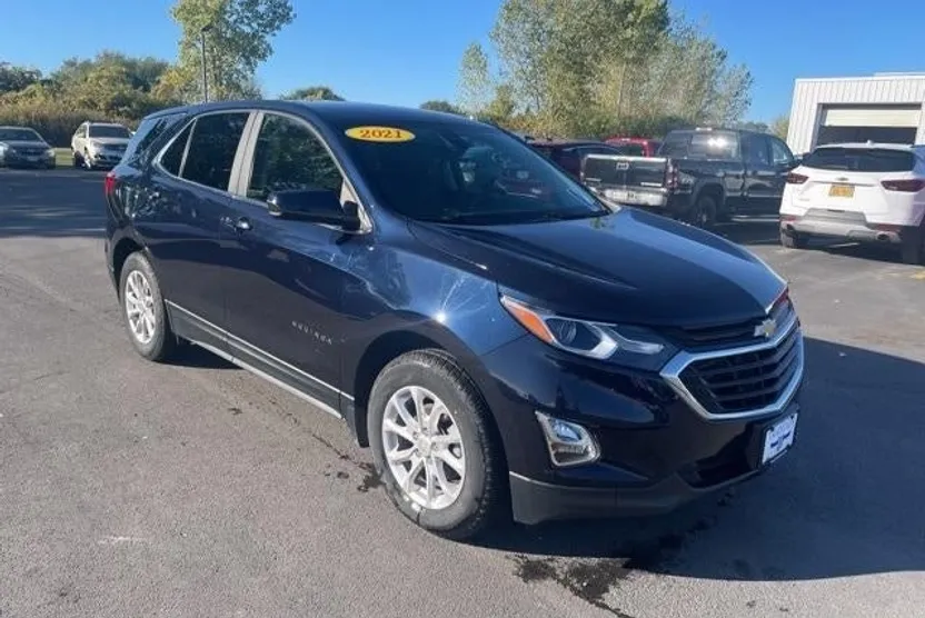 2021 Chevrolet Equinox LT photo 1