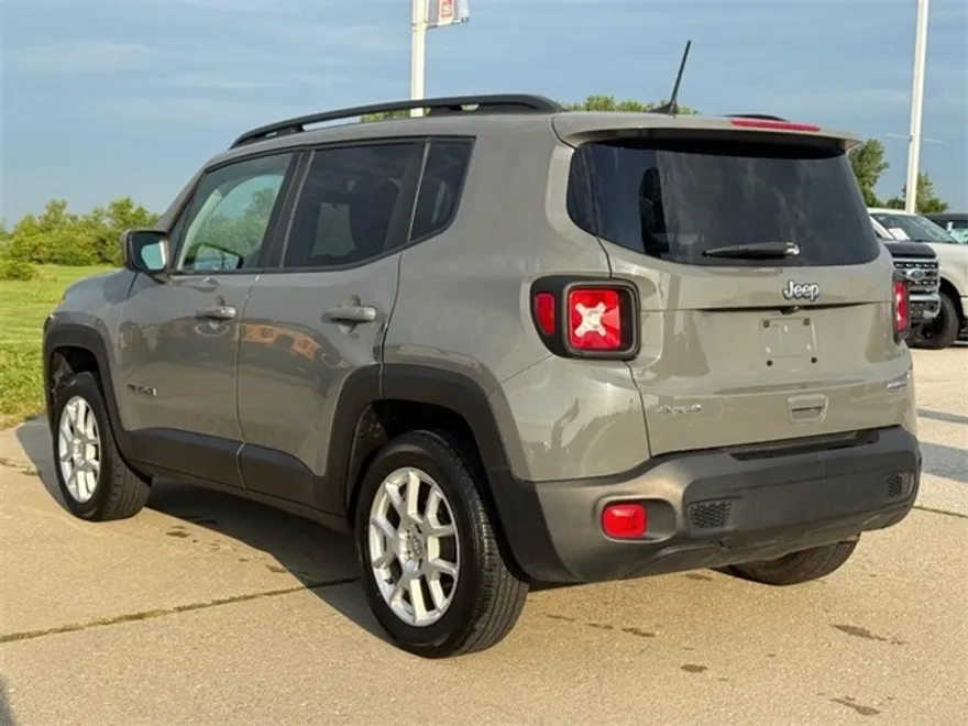 2021 Jeep Renegade Latitude photo 1