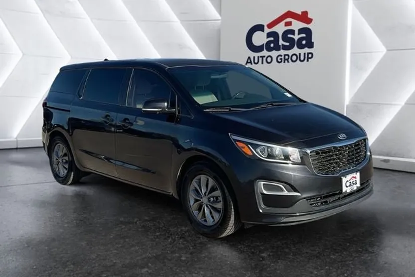 2021 Kia Sedona LX photo 1