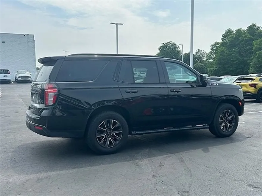 2021 Chevrolet Tahoe Z71 photo 1