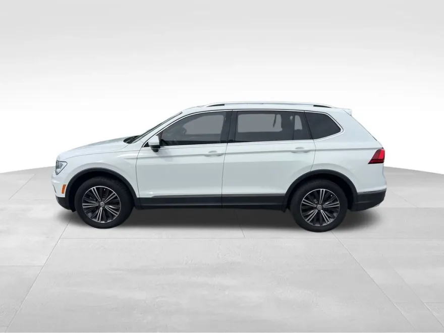 2019 Volkswagen Tiguan SEL photo 1