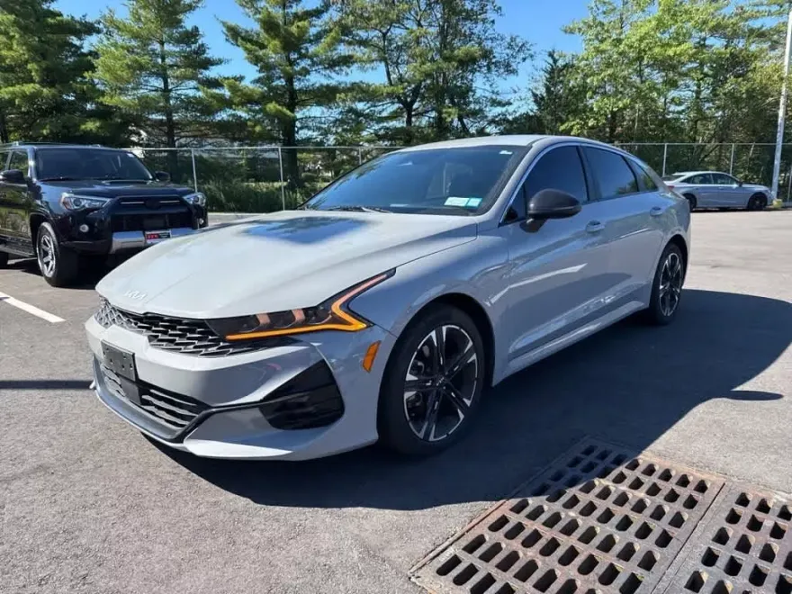2023 Kia K5 GT-Line photo 1