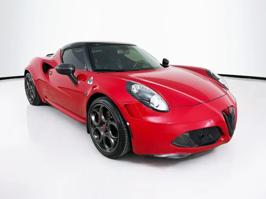 2015 Alfa Romeo 4C Coupe photo 1