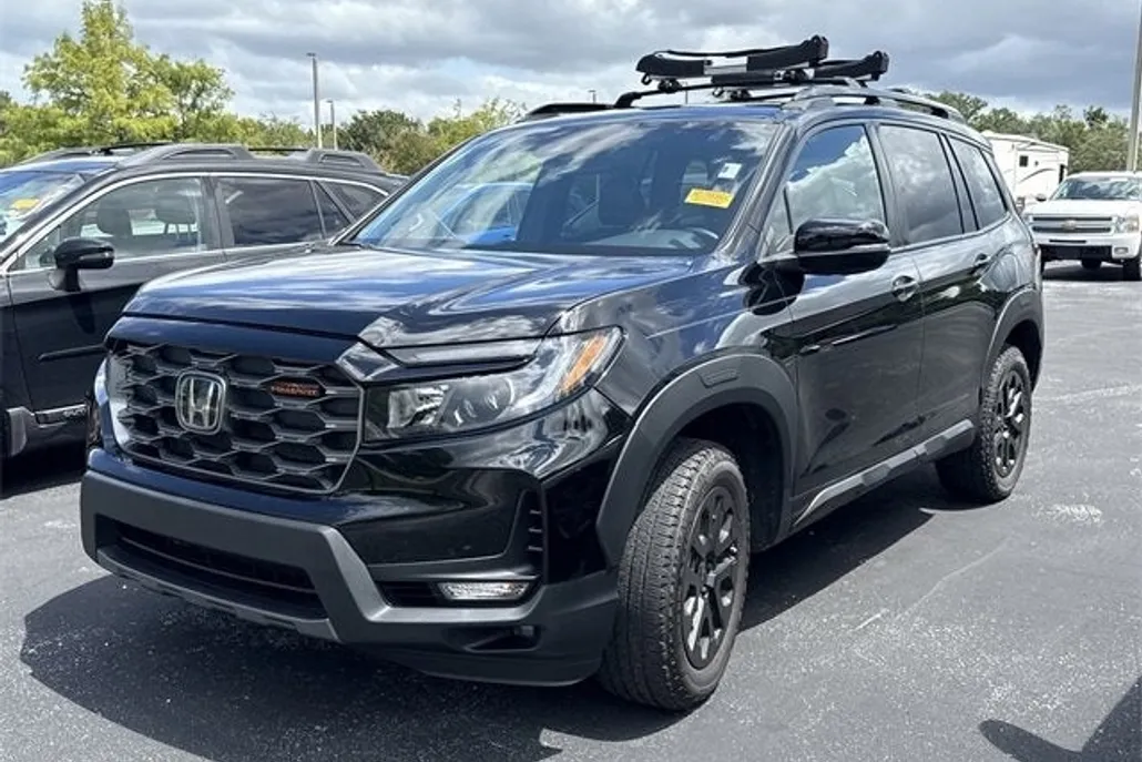2023 Honda Passport TrailSport photo 1