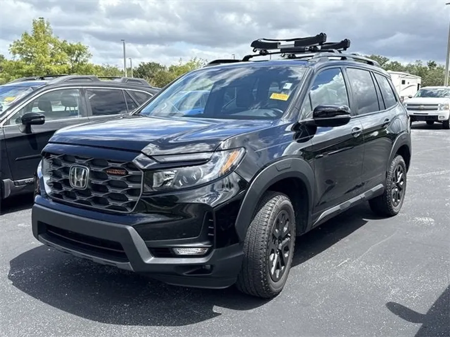 2023 Honda Passport TrailSport photo 1