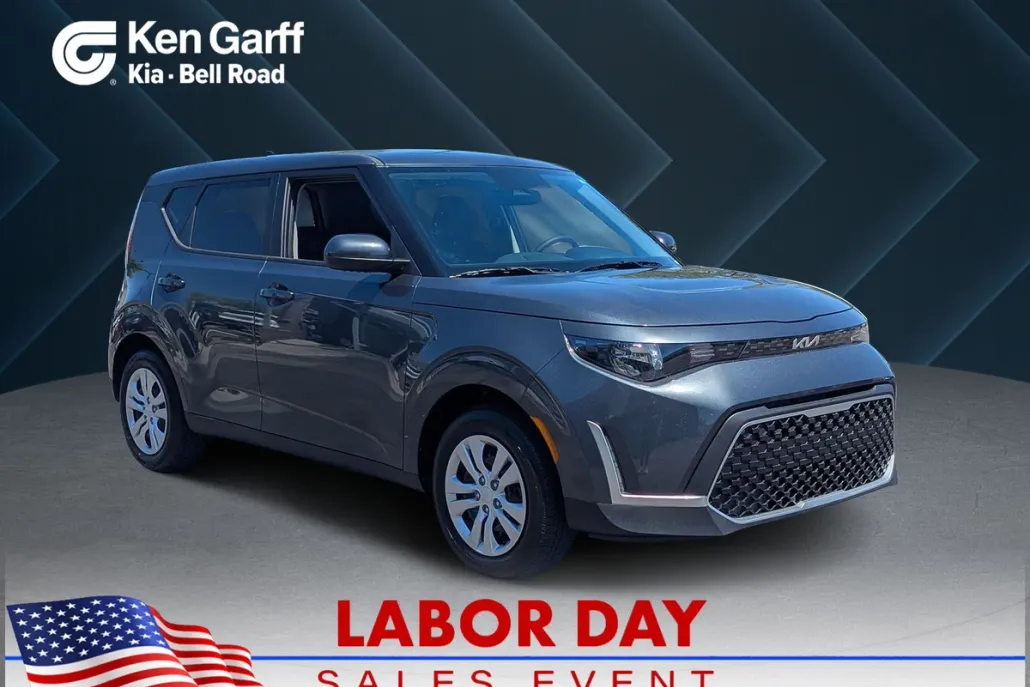 2025 Kia Soul LX photo 1