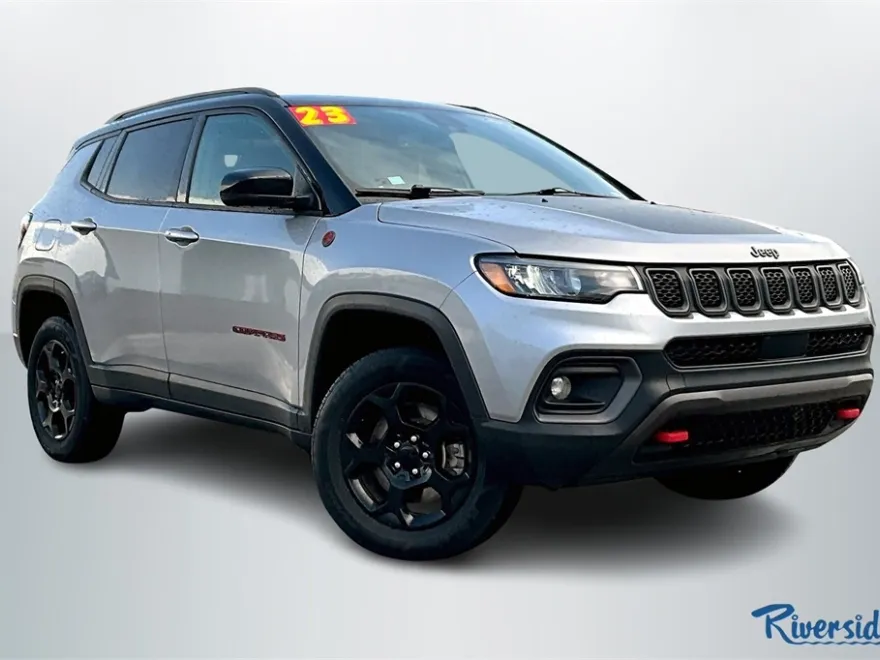 2023 Jeep Compass Trailhawk photo 1