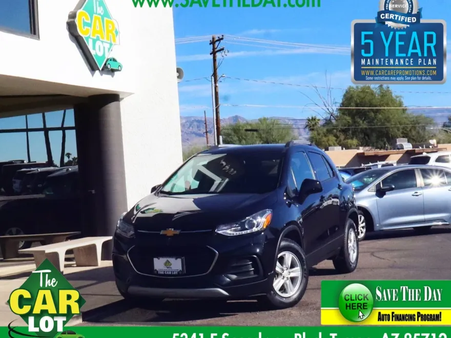 2022 Chevrolet Trax LT photo 1