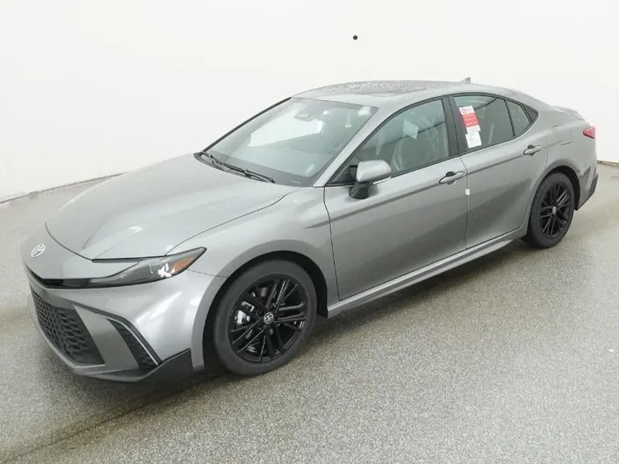 2026 Toyota Camry SE photo 1