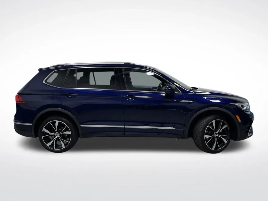 2023 Volkswagen Tiguan SEL R-Line Black photo 1
