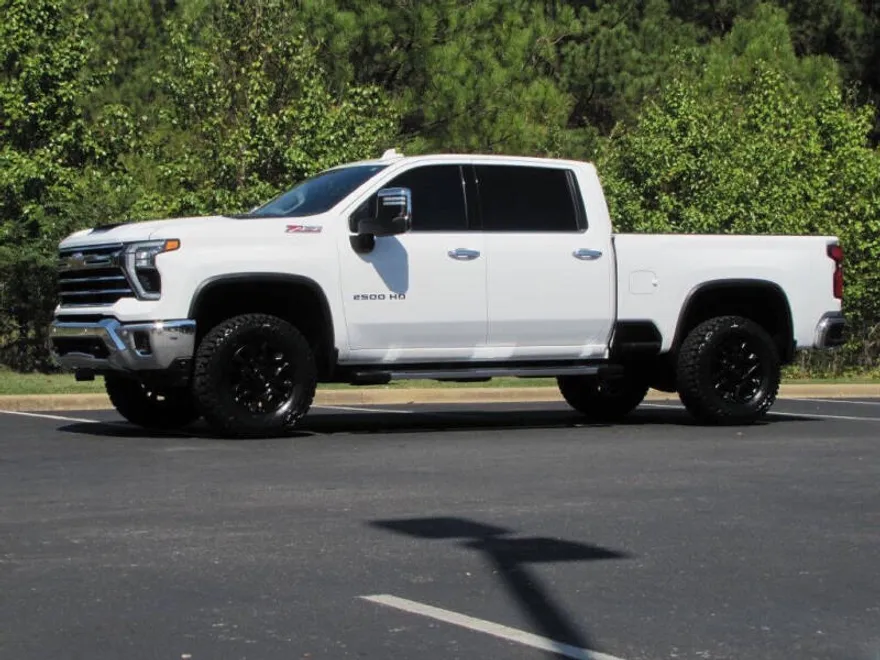 2024 Chevrolet Silverado 2500HD LTZ photo 1