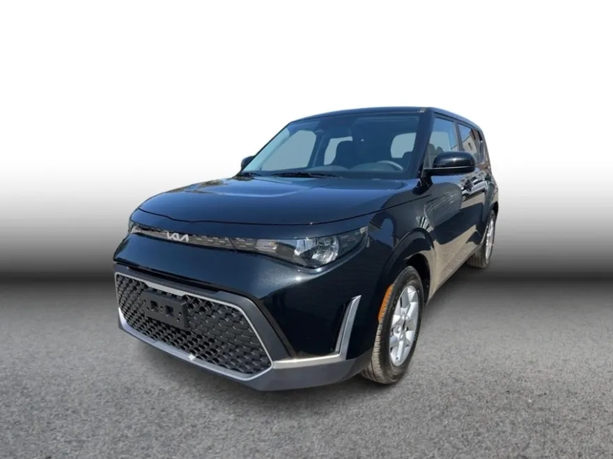2025 Kia Soul LX photo 1