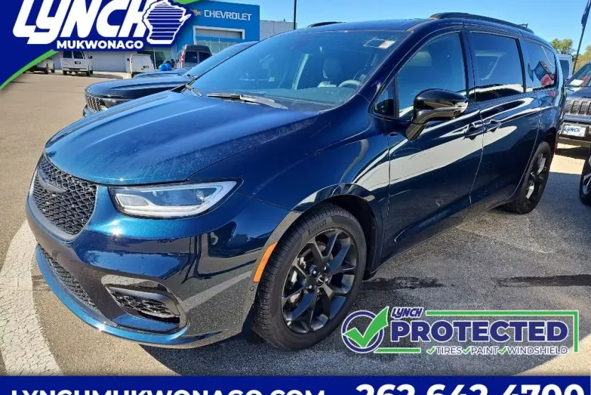 2024 Chrysler Pacifica Limited photo 1
