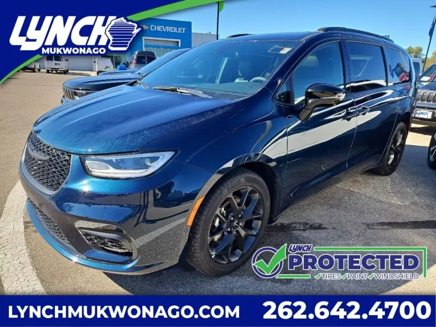 2024 Chrysler Pacifica Limited photo 1