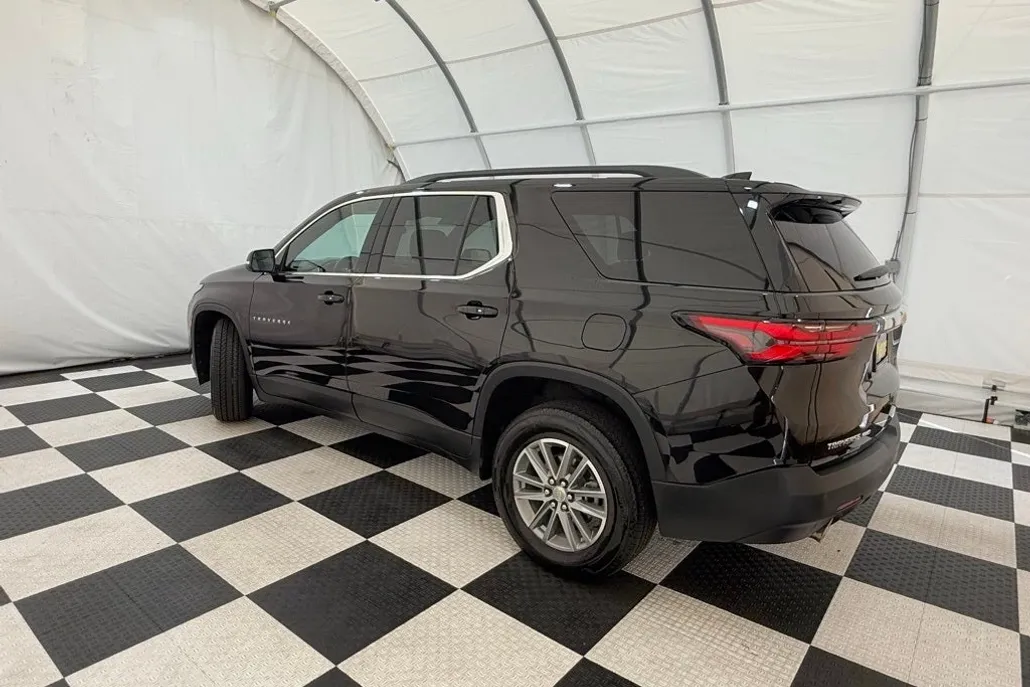 2022 Chevrolet Traverse 1LT photo 1