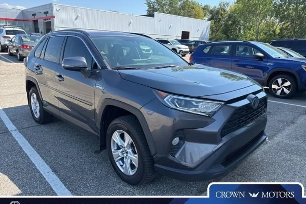 2021 Toyota RAV4 Hybrid XLE photo 1