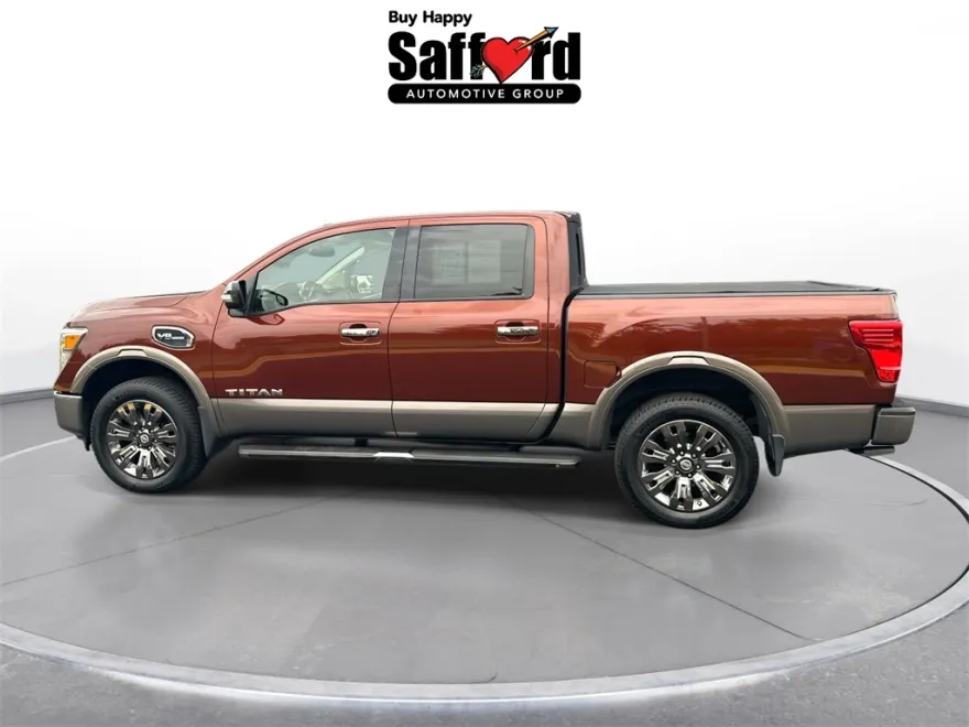 2017 Nissan Titan Platinum Reserve photo 1