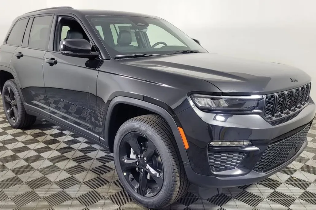 2025 Jeep Grand Cherokee Limited photo 1