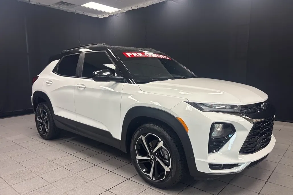 2023 Chevrolet Trailblazer RS photo 1