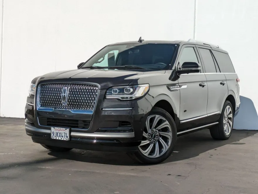 2024 Lincoln Navigator Reserve photo 1