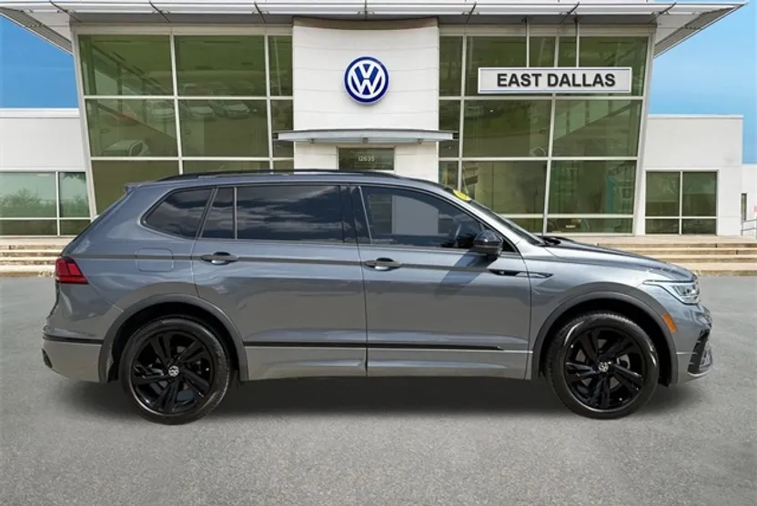 2024 Volkswagen Tiguan SE R-Line Black photo 1